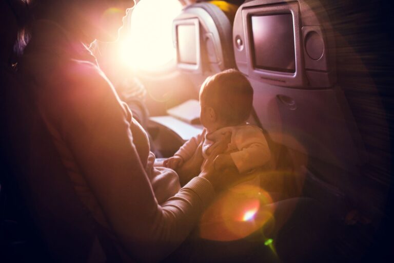 L&rsquo;explosion d&rsquo;un bébé qui pleure dans l&rsquo;avion du sud-ouest devient virale
