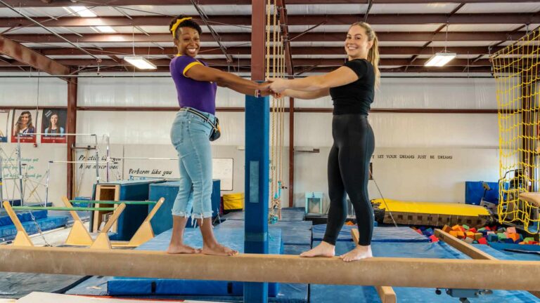 Shawn Johnson East retourne pour &lsquo;Blippi&rsquo;