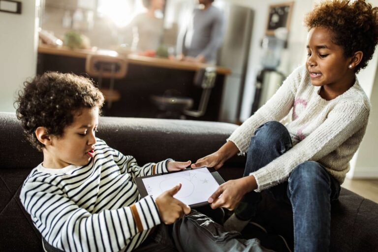 Mom Hack pourrait aider à arrêter les querelles entre frères et sœurs