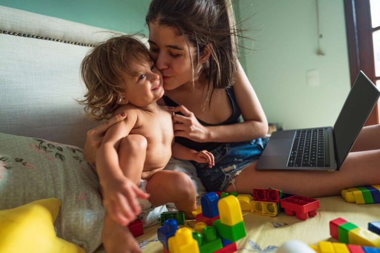 Comment le Child Care Cliff affectera-t-il les parents ?
