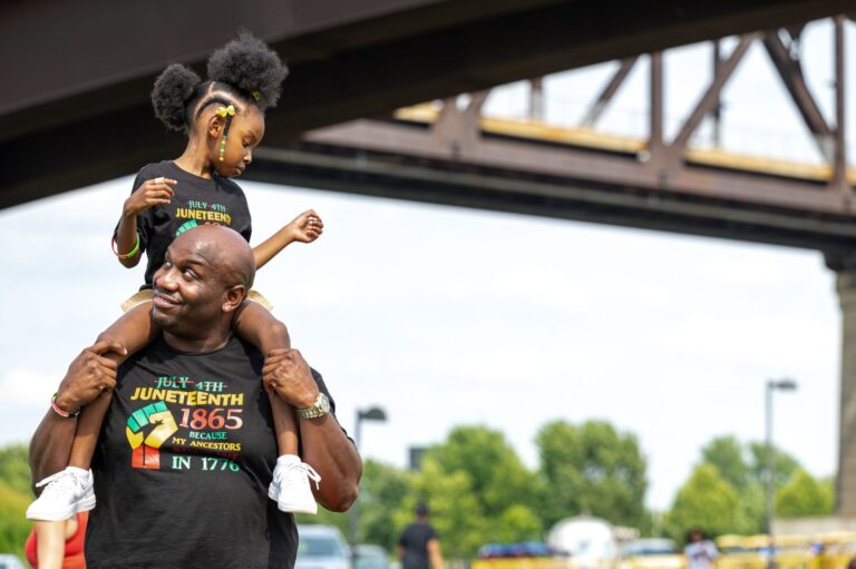 Les traditions du dix-juin des familles noires aux États-Unis
