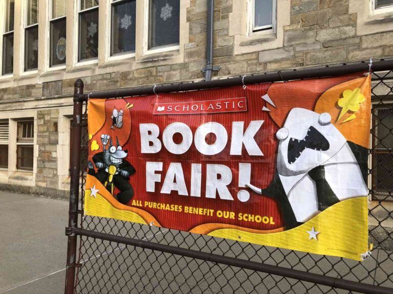 La nouvelle collection du Salon du livre de Scholastic suscite un débat