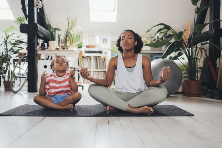 Exercices somatiques pour enfants et adultes