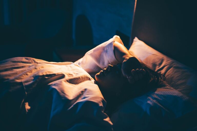 Qu’est-ce qui déclenche une grossesse fantôme ?