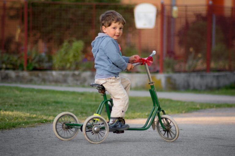 Tricycle : le jouet parfait à offrir aux petits !