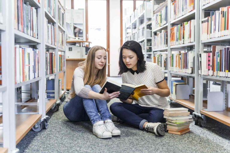 Quels livres BookTok conviennent aux adolescents ?