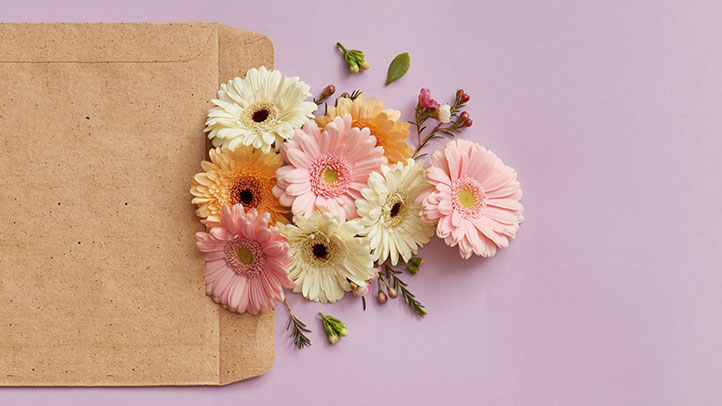 Quoi écrire sur une carte de baby shower – Messages et souhaits pour la baby shower