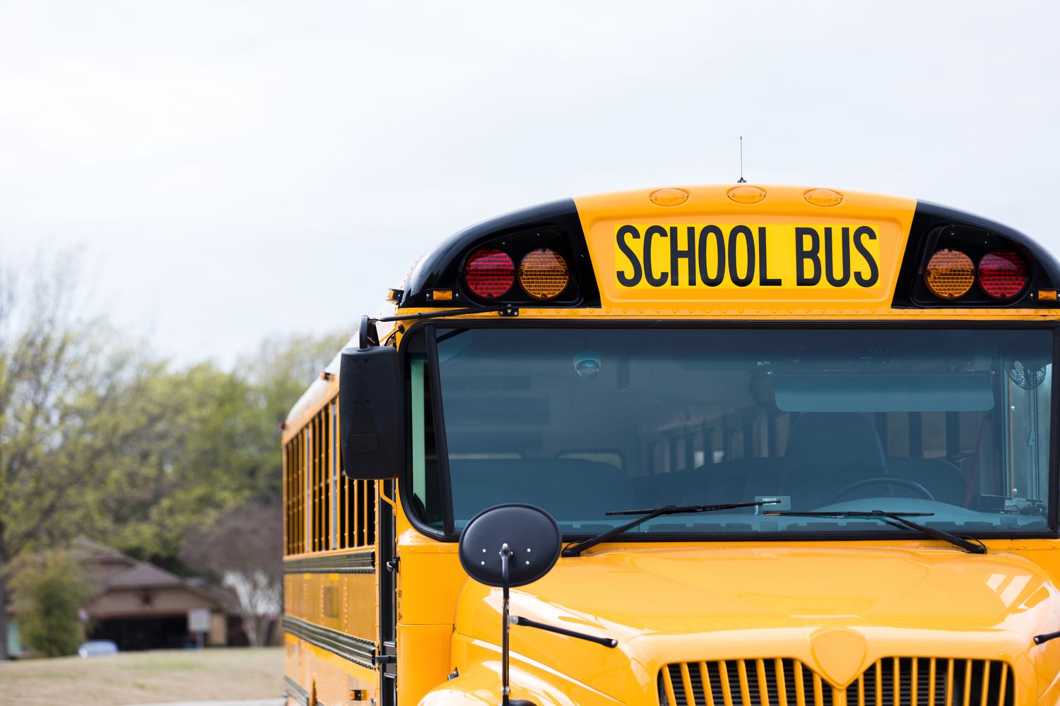 Bus scolaires électriques : tout sur le programme de Biden