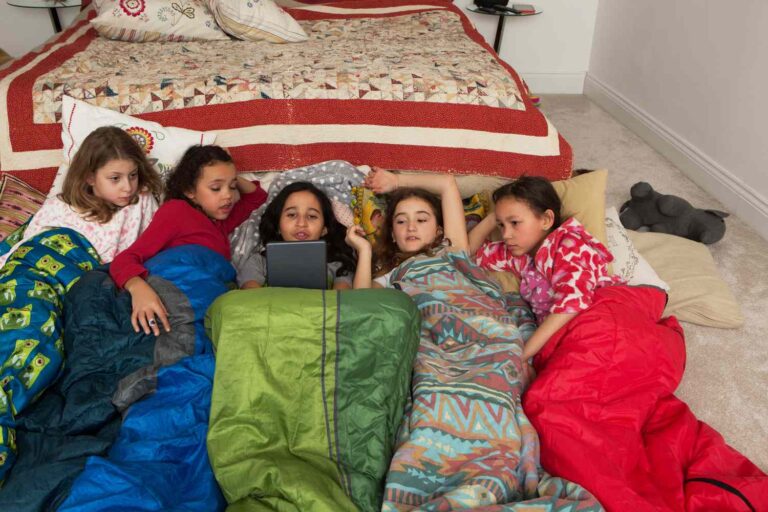 Pas de soirée pyjama pour vos enfants ?  Qu&rsquo;en est-il d&rsquo;un « Sleepunder » ?