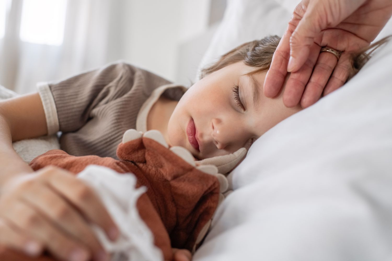 Un nouveau rapport examine les effets du long COVID chez les enfants
