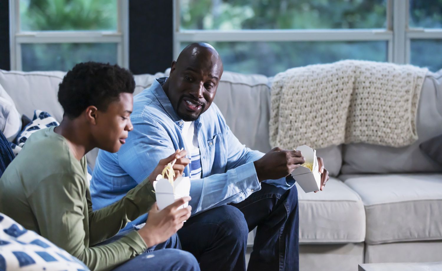 Comment parler de rencontres avec votre adolescent