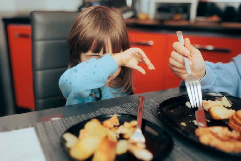 Une fillette de 8 ans partage son parcours en matière de troubles de l'alimentation sur Instagram