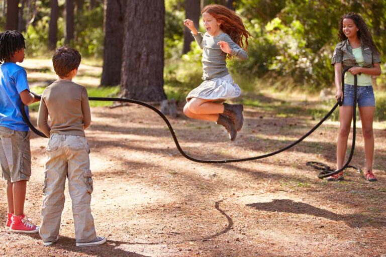 9 chansons et comptines de corde à sauter