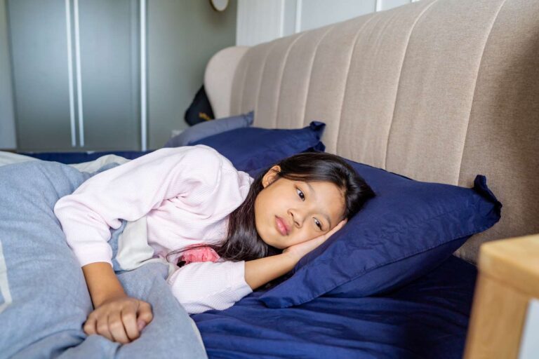 Un sondage montre pourquoi les enfants malades ne restent pas à la maison après l'école