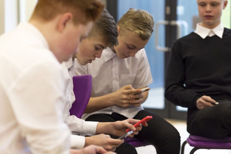Comment les smartphones détournent les étudiants de l’apprentissage