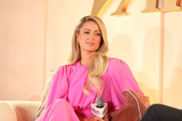 Paris Hilton prouve pourquoi faire honte aux parents n'est pas utile