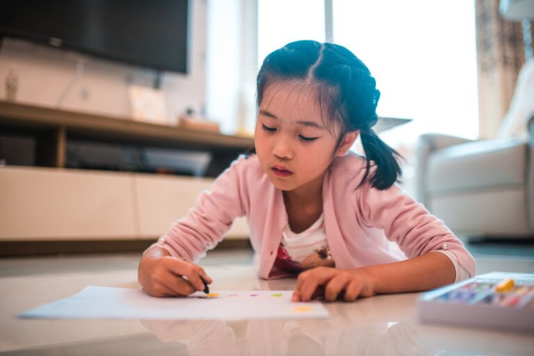 La plupart des parents croient aux mythes sur la créativité de leurs enfants