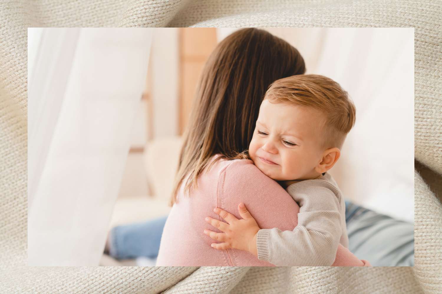 Qu'est-ce qu'un « bébé Velcro » et est-ce normal ?