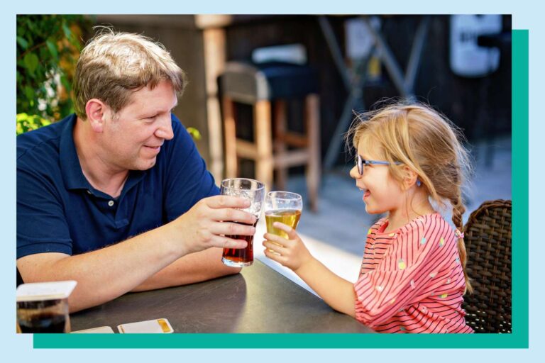 Est-il acceptable que les parents emmènent leurs enfants dans des brasseries ?
