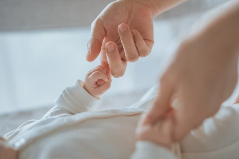 Probiotique naturel présent dans l'intestin peu après la naissance