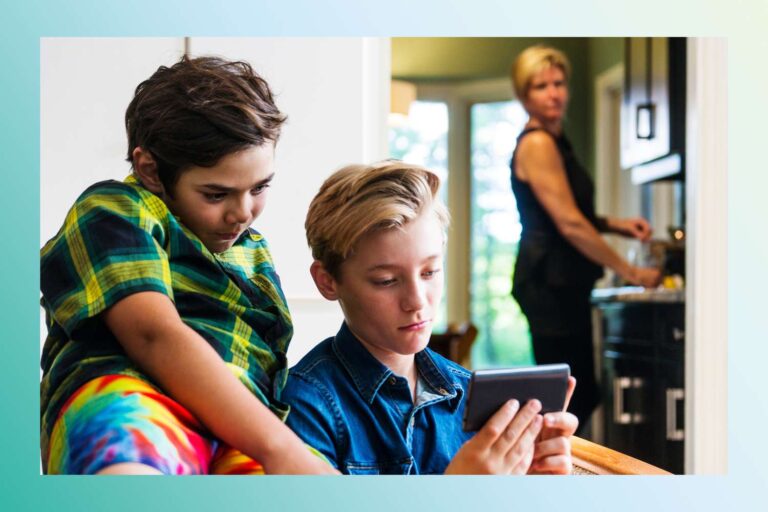 Un sondage révèle que les parents s'inquiètent de l'amitié de leurs enfants