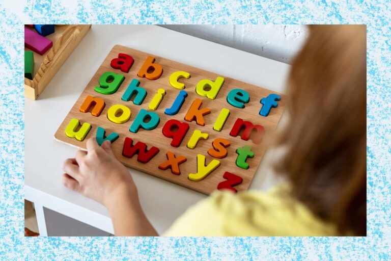 La chanson du nouvel alphabet est-elle meilleure pour les enfants ?