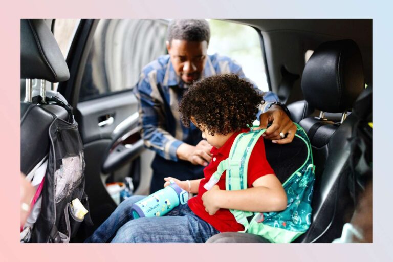 Le stress de conduire avec des tout-petits est réel