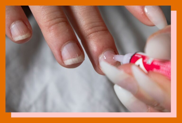 L'avertissement de maman concernant les dangers de la fausse colle à ongles est une lecture incontournable