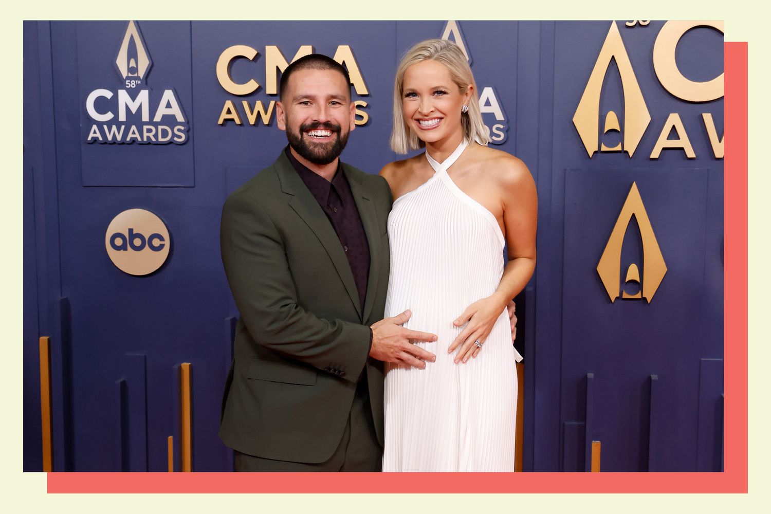 Shay Mooney et son épouse Hannah donnent au quatrième fils un nom «un»