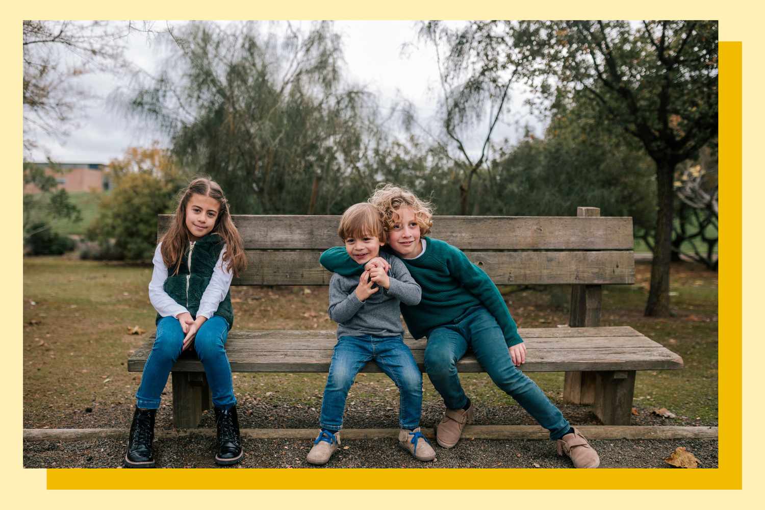 Les enfants du milieu sont-ils meilleurs que leurs frères et sœurs?