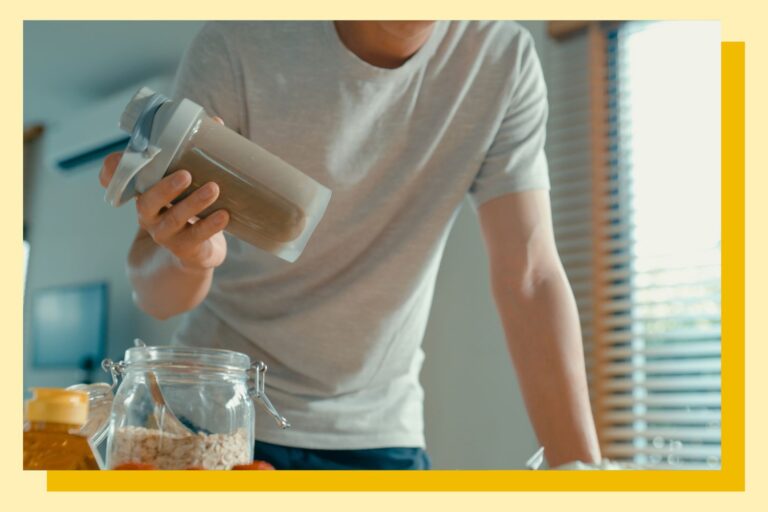 Nouveaux dangers en poudre de protéines que votre adolescent devrait savoir