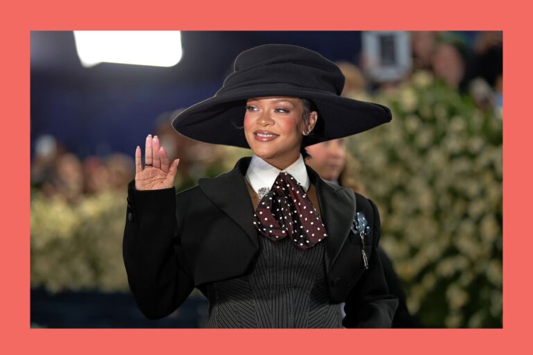 Rihanna sort une nouvelle chanson adaptée aux enfants pour les «Schtroumpfs»
