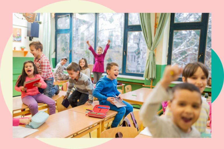 Maman voit «rien» dans la dernière semaine d'école pour les enfants