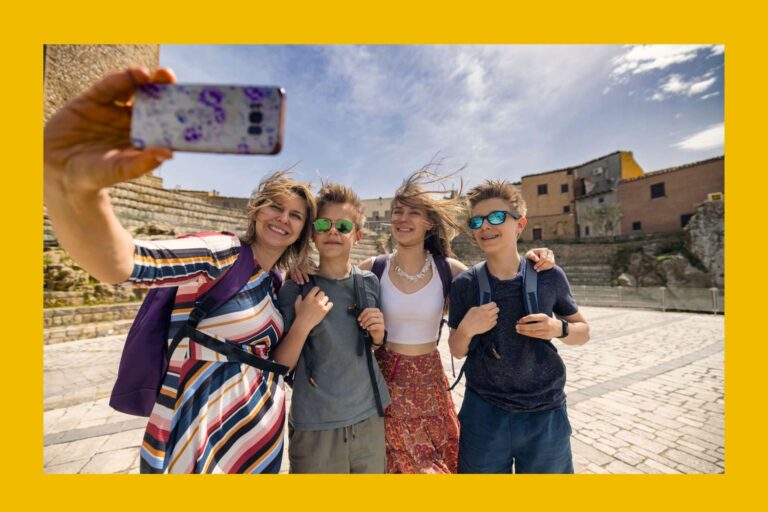Les adolescents devraient-ils pouvoir voler en solo en vacances en famille?