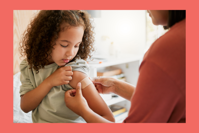 AAP publie des conseils de vaccination mis à jour, rompre avec le CDC