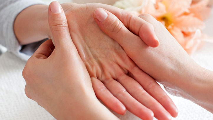 La réflexologie est-elle sans danger pendant la grossesse ? Voici comment cela fonctionne et quand l'essayer