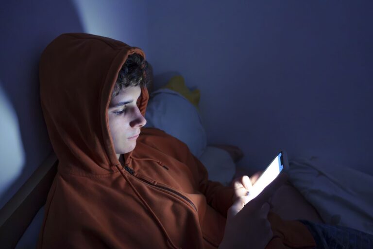 Plus d’un adolescent et d’un adolescent sur trois joue