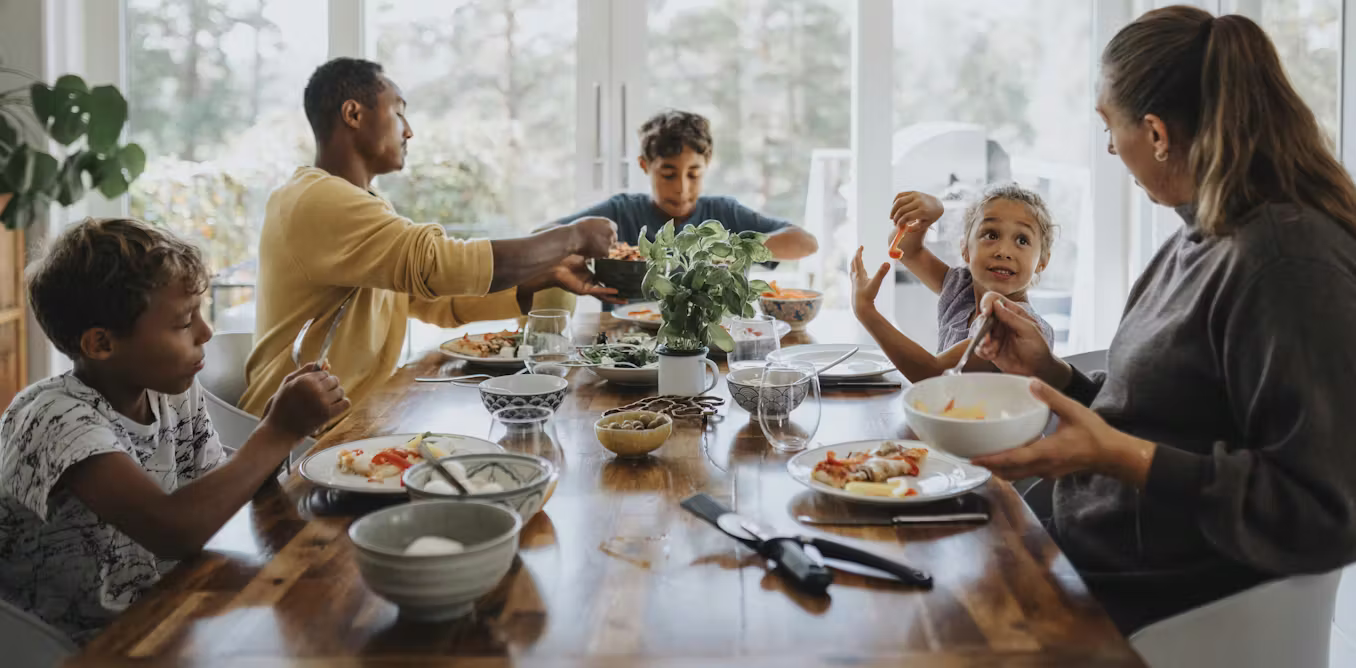 4 conseils d'experts pour des repas en famille sans drame