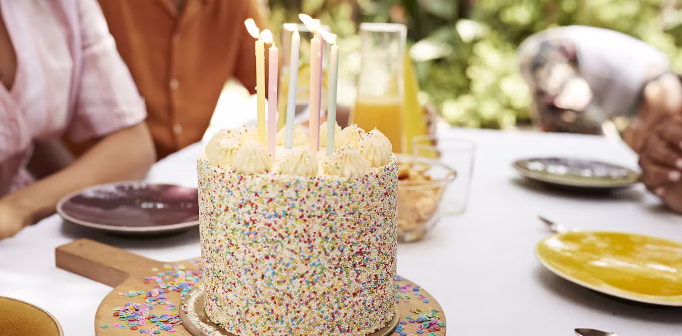 Est-il sécuritaire d’utiliser des poudres et des colorants pour la décoration de gâteaux ? 2 experts expliquent