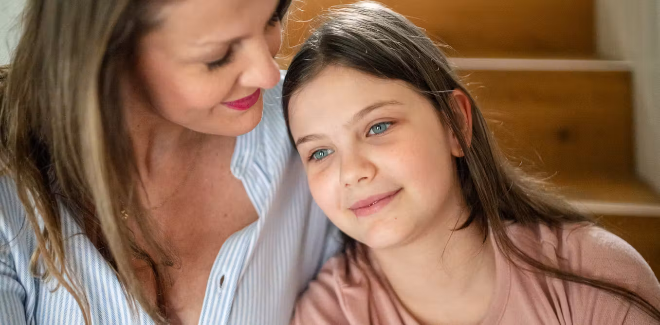 Les filles ont-elles leurs règles plus tôt ? Et les parents peuvent-ils faire quelque chose à ce sujet ?