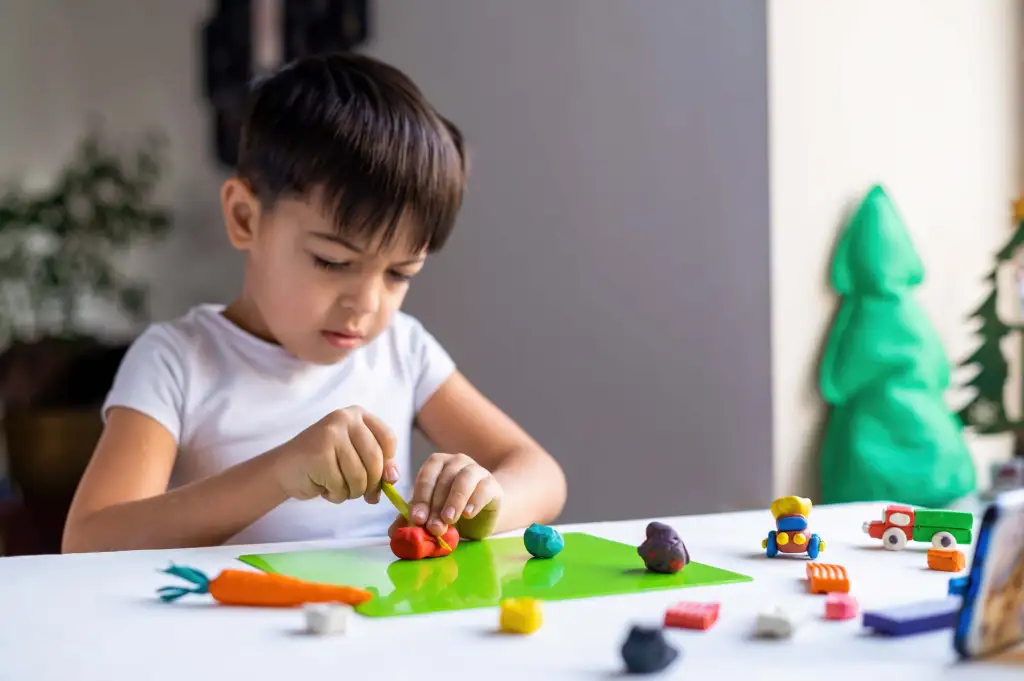 Les bienfaits de la pâte à modeler pour les enfants