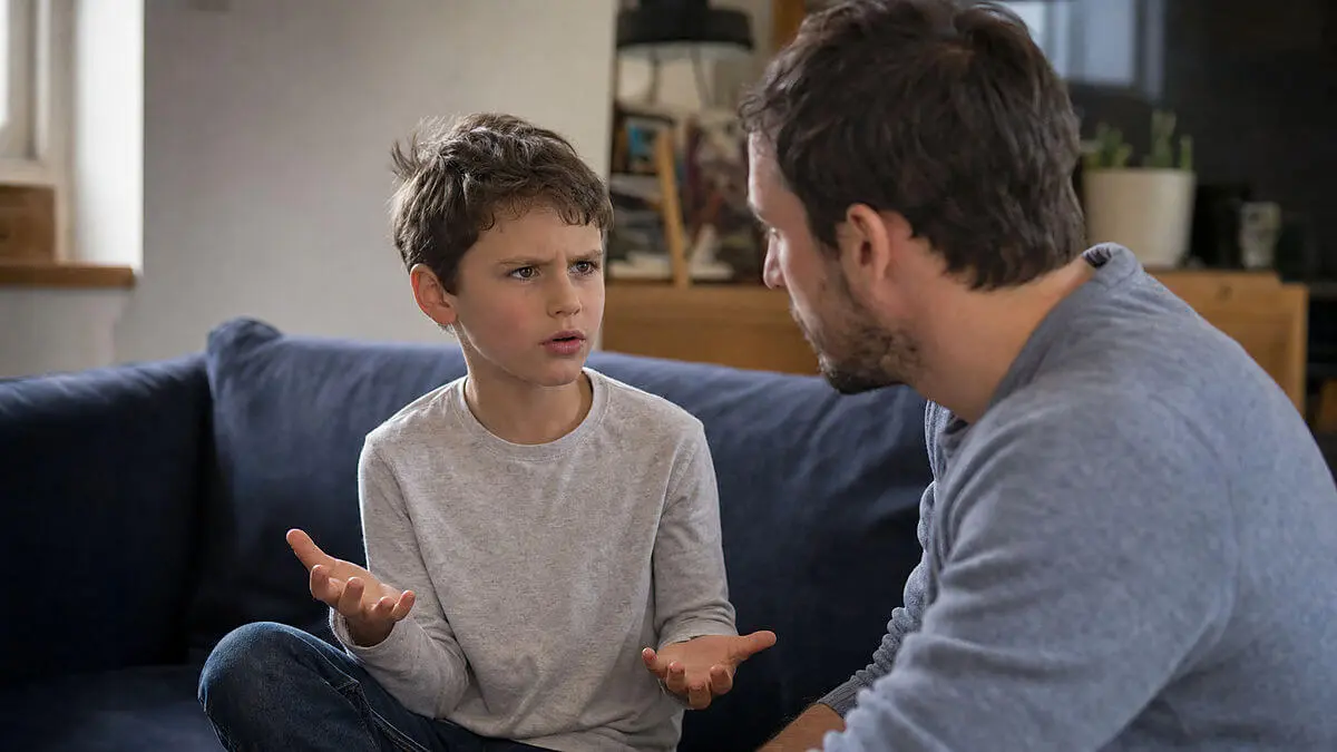 Un enfant n’a pas besoin de cacher ses émotions pour se sentir aimé.